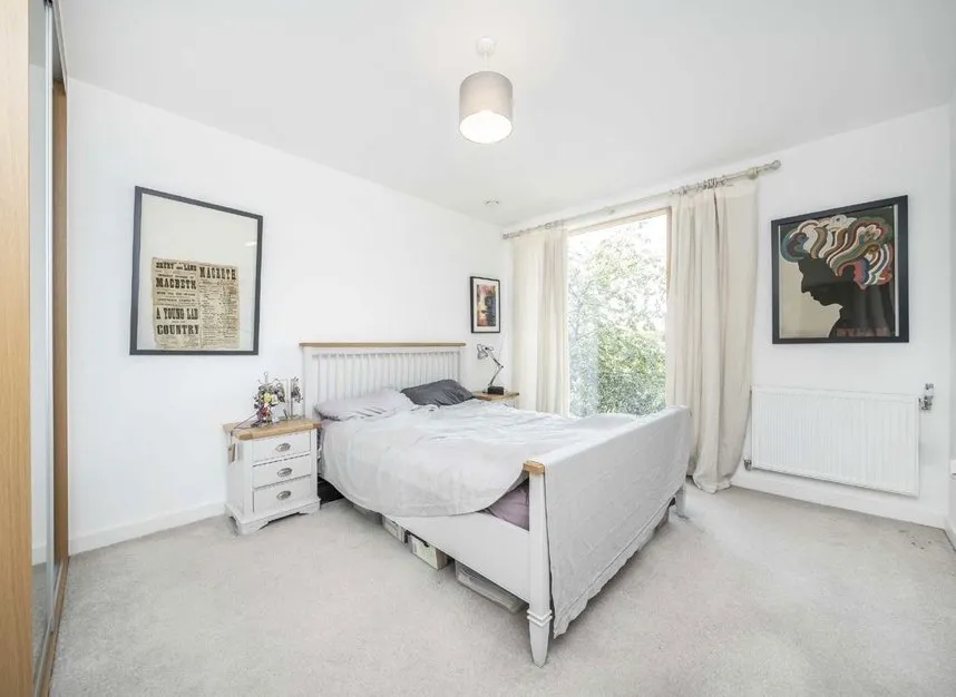 Regiment Hill, Mill Hill, NW7, photo 4
