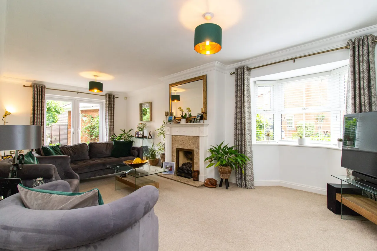 Upton Grey Drive, Fleet, GU51 1EG, photo 3