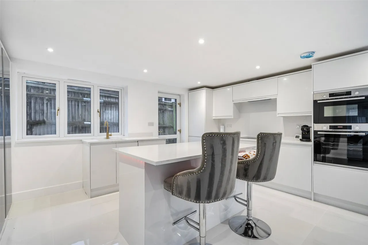 Manse Way, BR8, photo 15