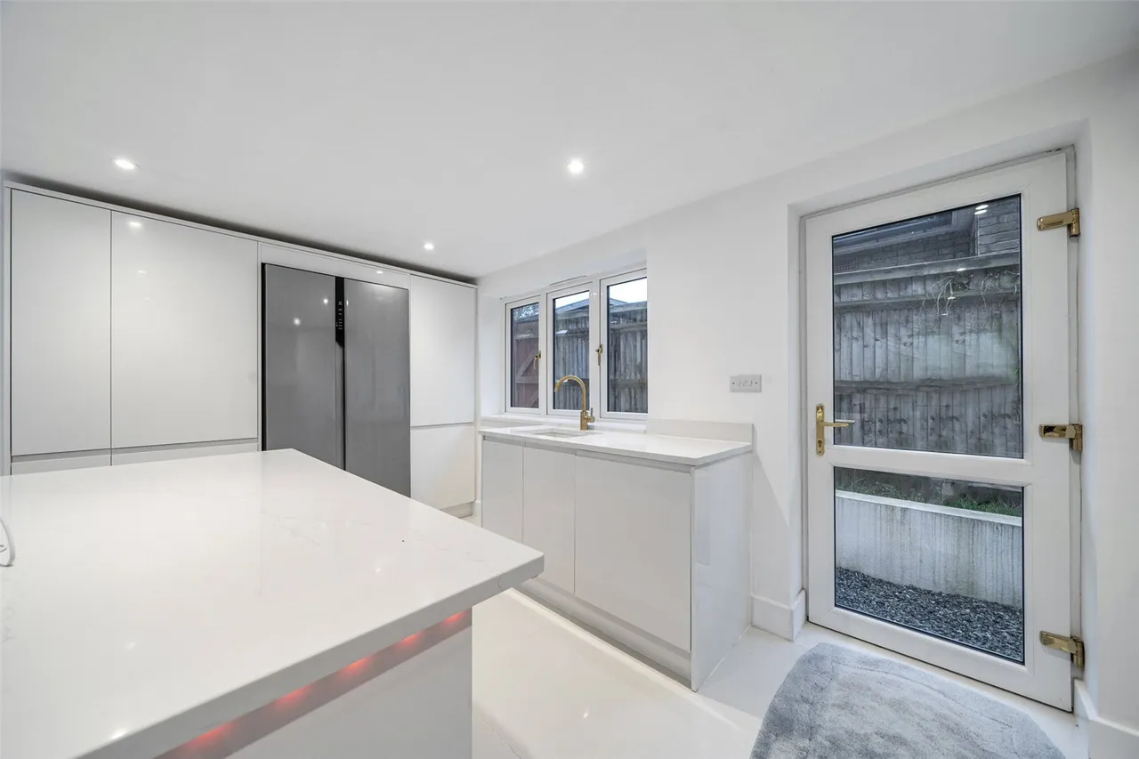 Manse Way, BR8, photo 6
