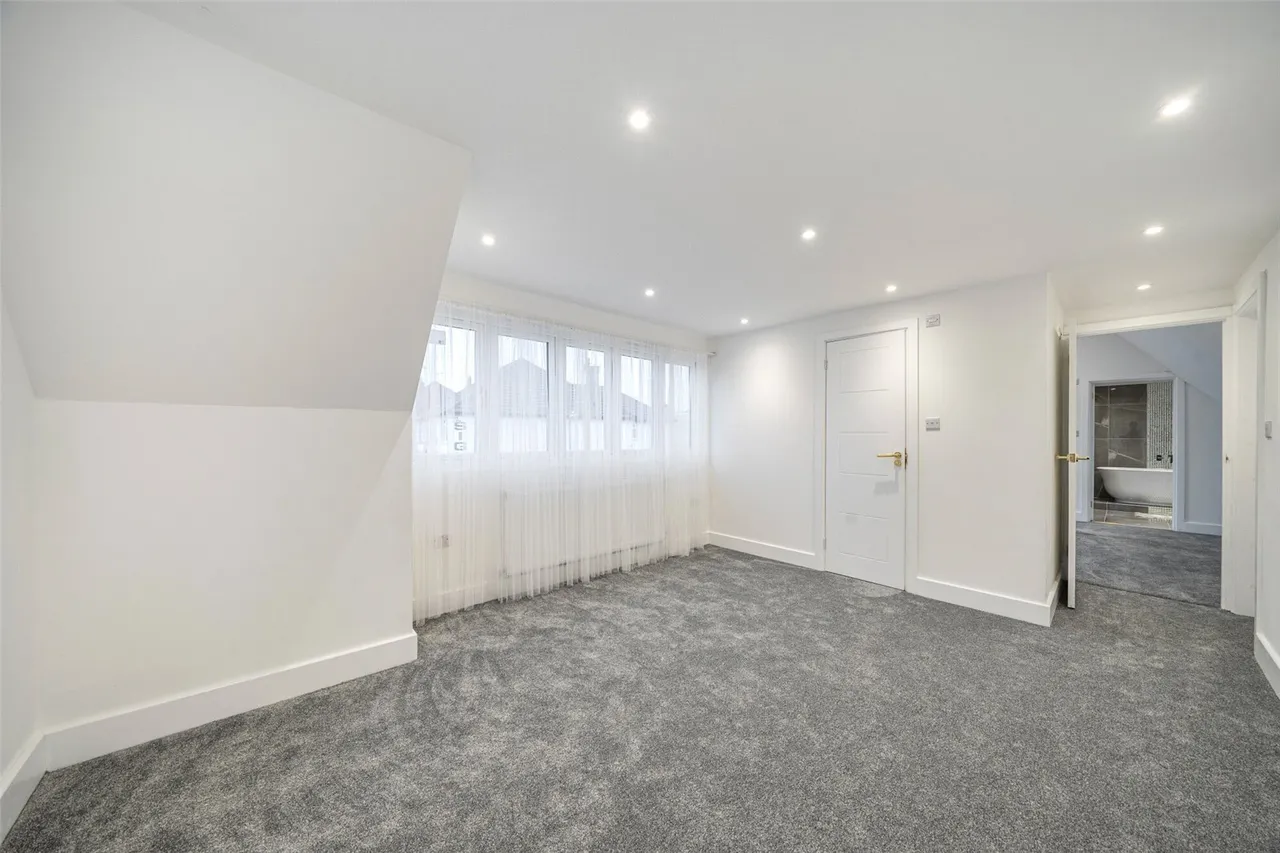 Manse Way, BR8, photo 14