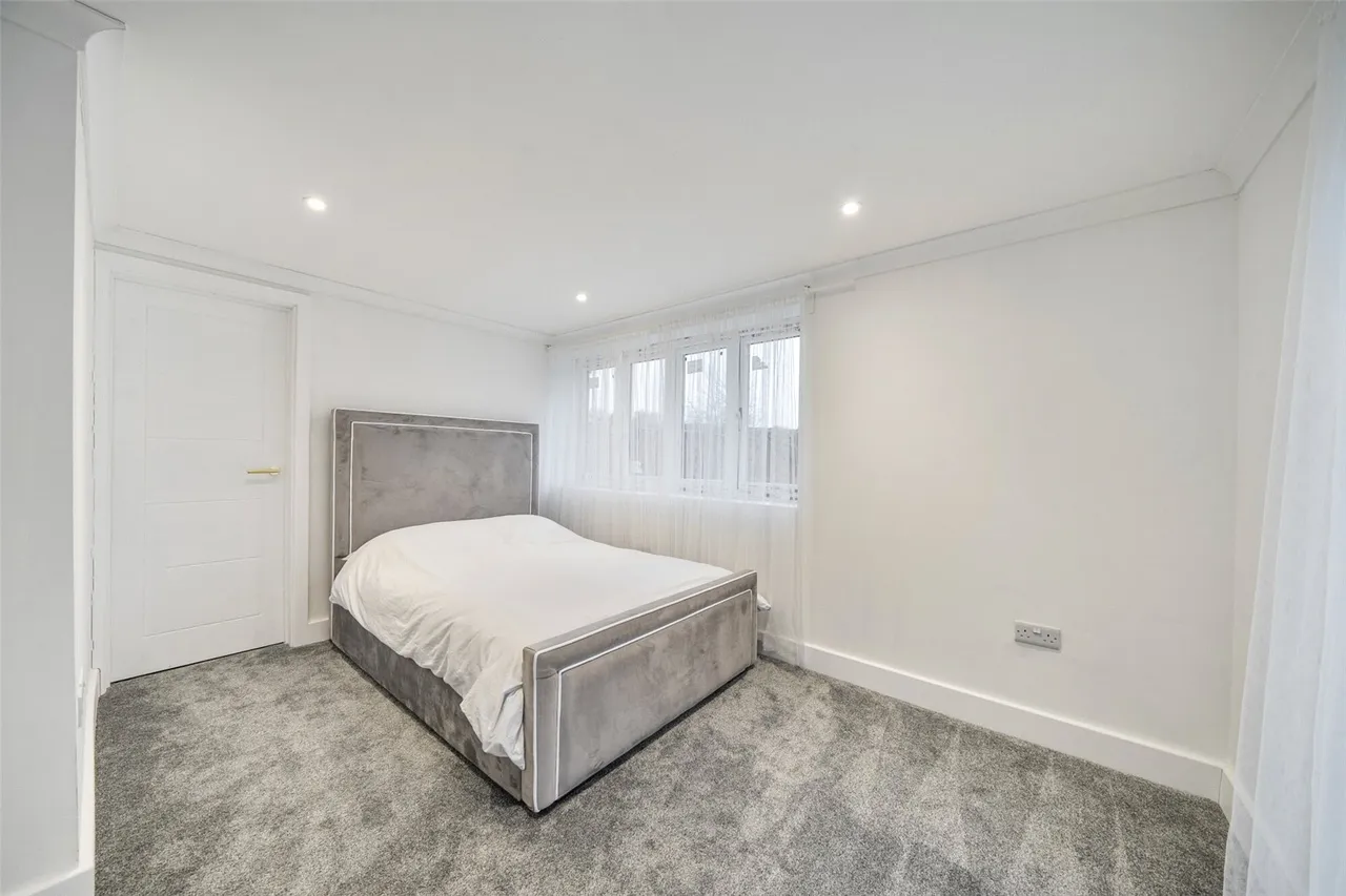 Manse Way, BR8, photo 18