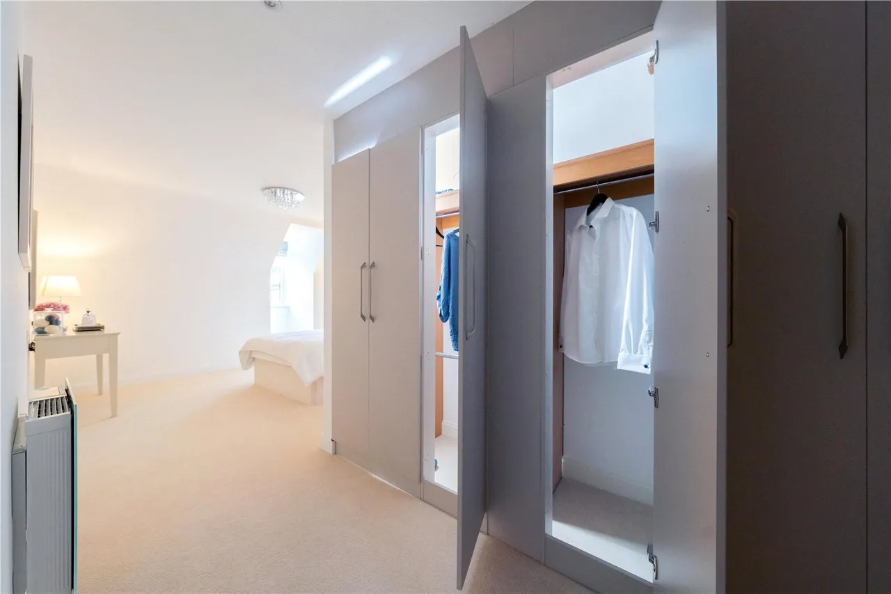 Birch Place, Dukes Ride, Crowthorne, Berkshire, RG45 6GT, photo 7