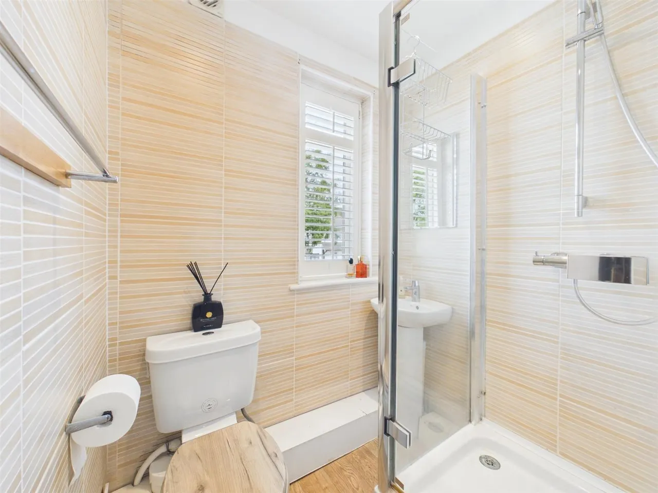 Seaton Gardens, Ruislip, HA4 0AX, photo 10