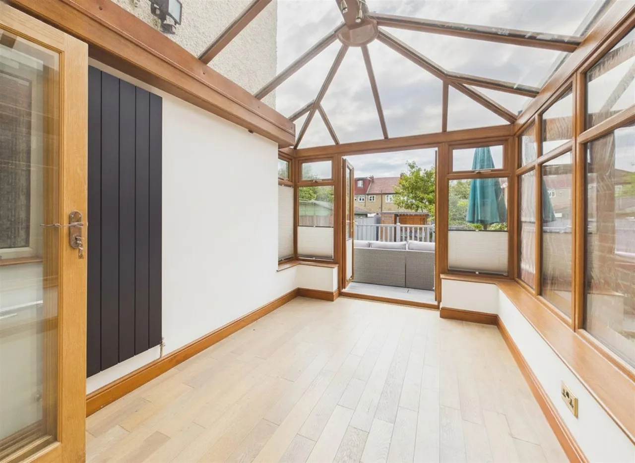Seaton Gardens, Ruislip, HA4 0AX, photo 7