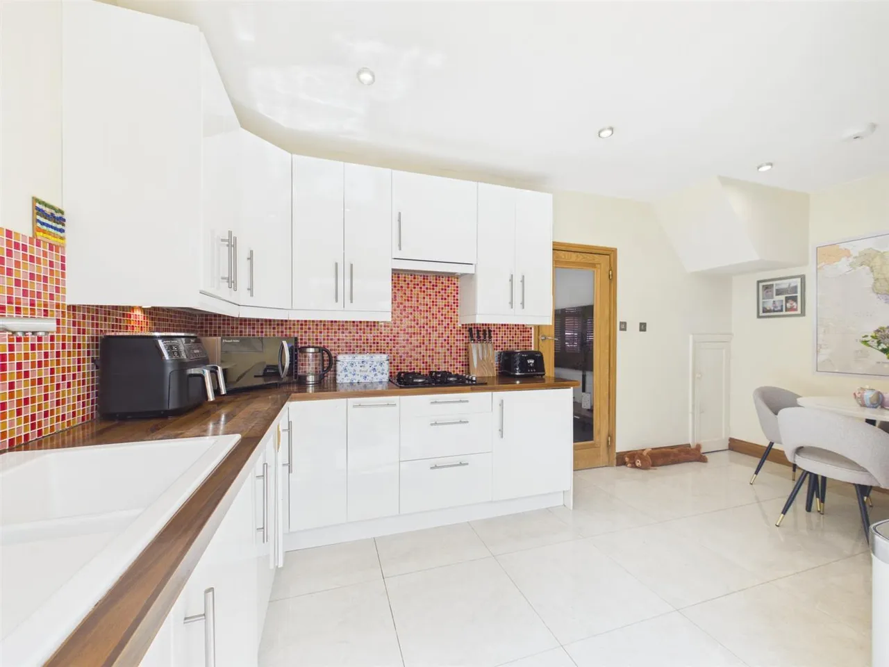 Seaton Gardens, Ruislip, HA4 0AX, photo 6