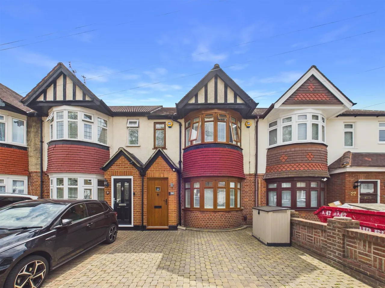 3 bed property for sale — Seaton Gardens, Ruislip, HA4 0AX
