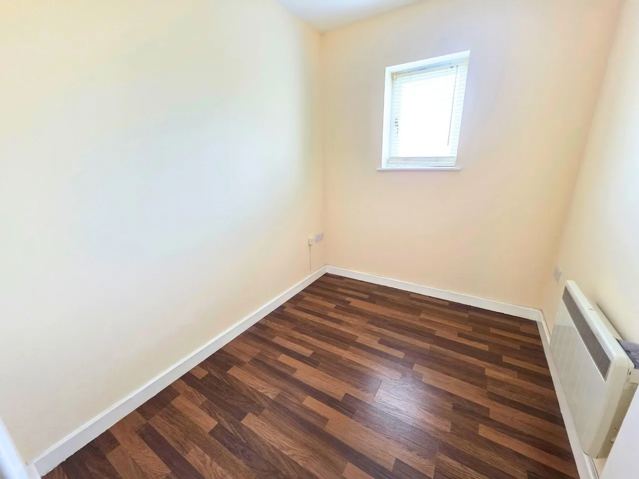 Pine Street, Fairford Leys, HP19, photo 5