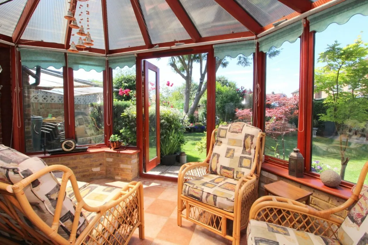 Springfield Road, Ashford, TW15, photo 17