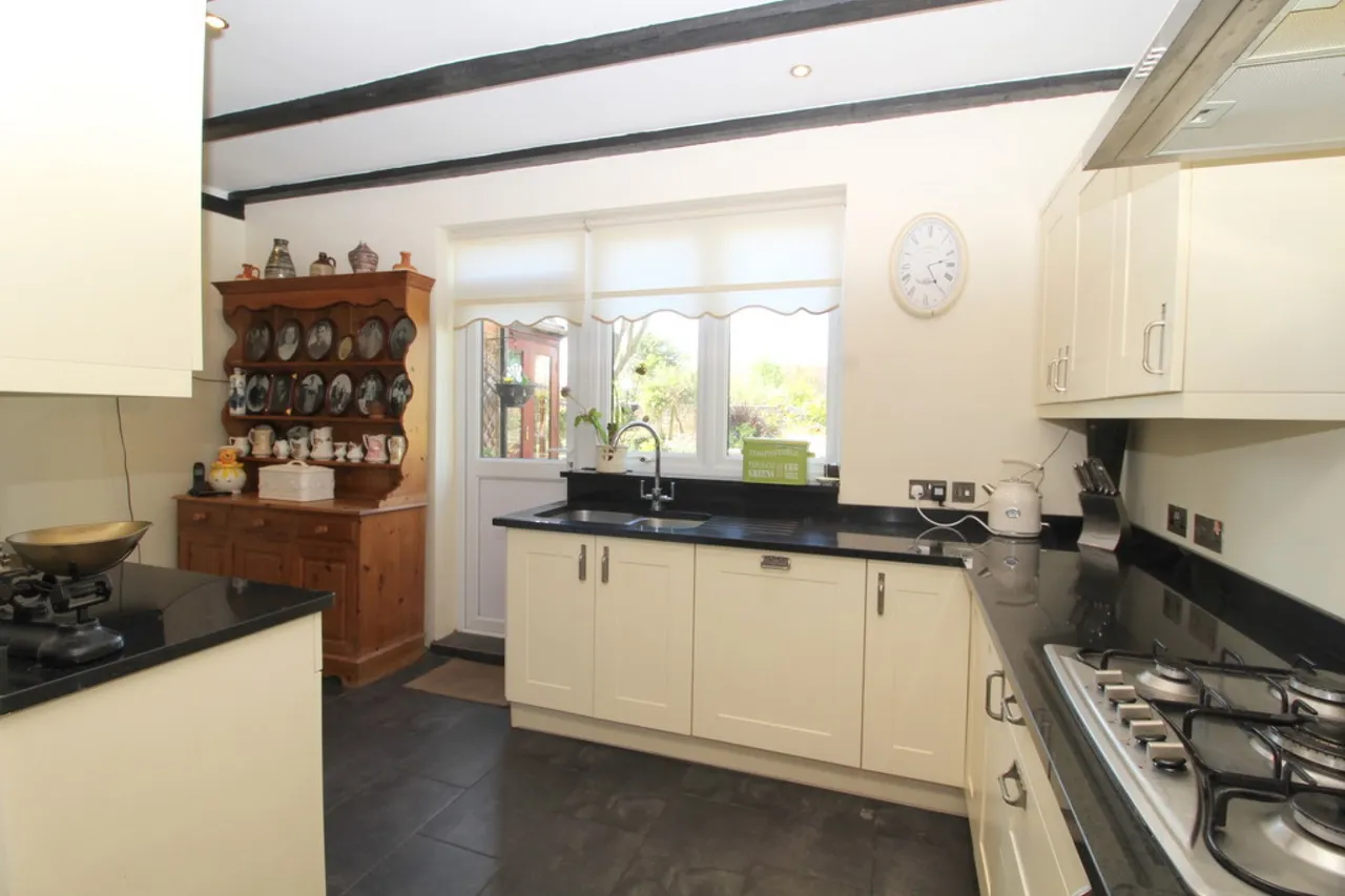 Springfield Road, Ashford, TW15, photo 6