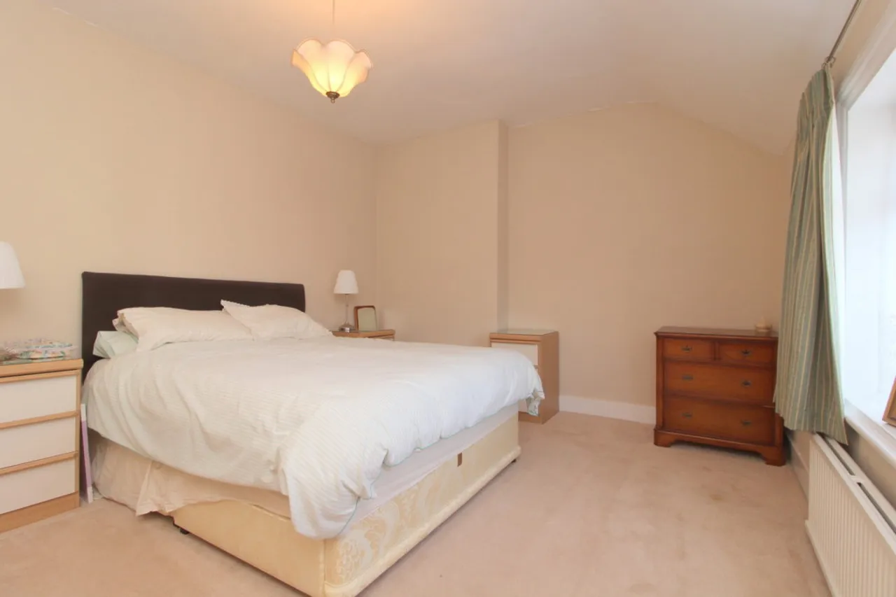 Springfield Road, Ashford, TW15, photo 8