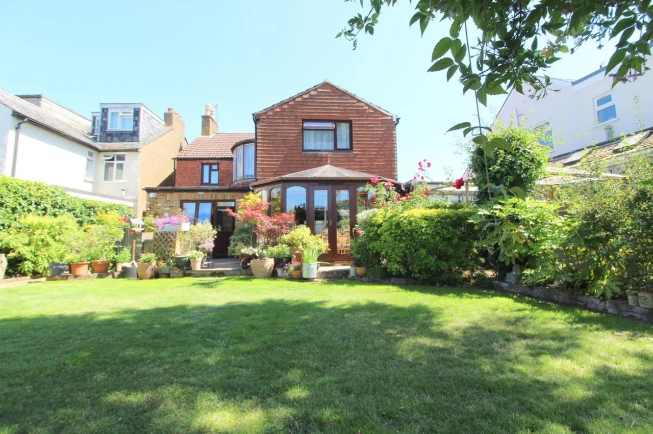 Springfield Road, Ashford, TW15, photo 4