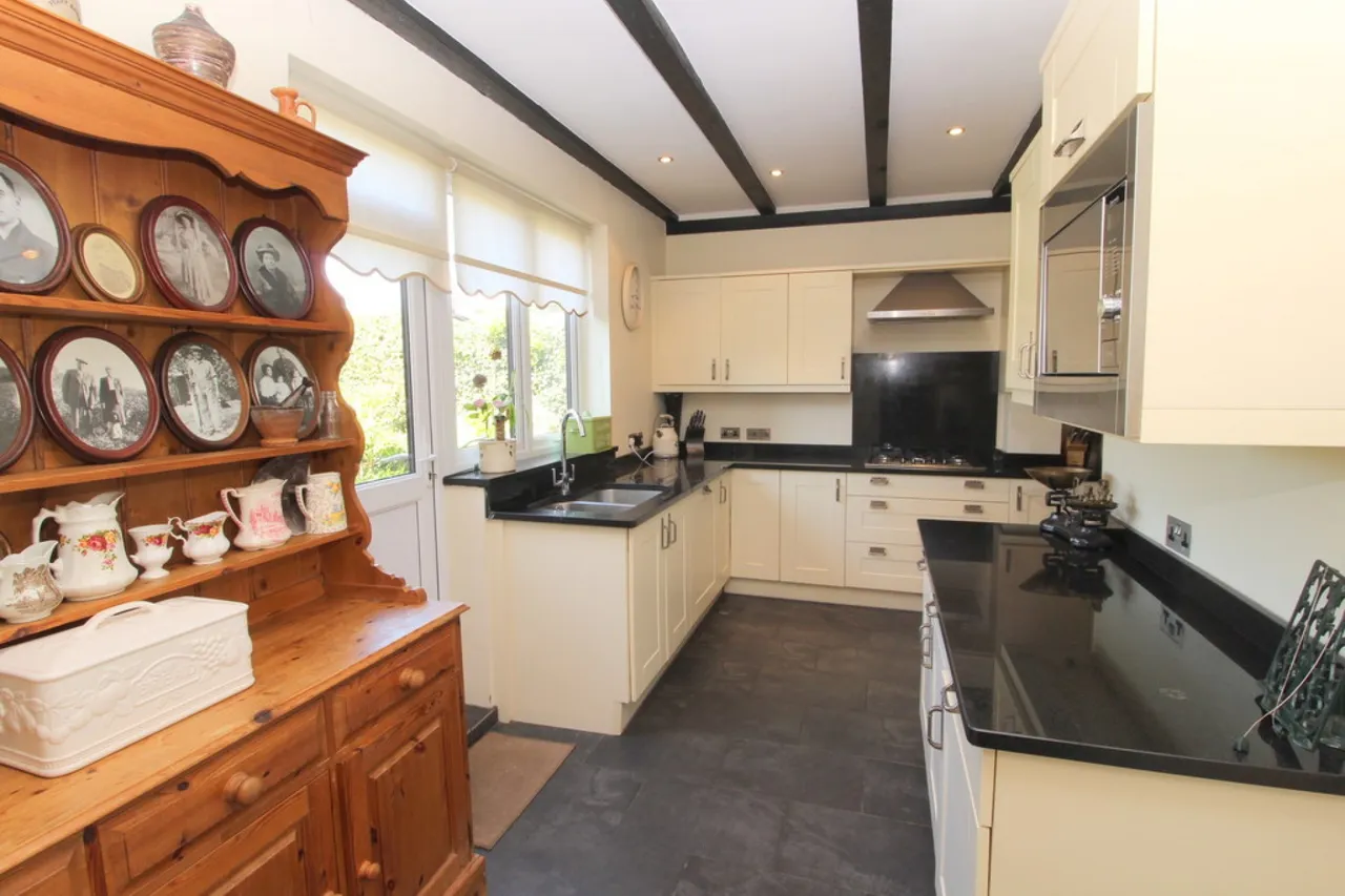 Springfield Road, Ashford, TW15, photo 5