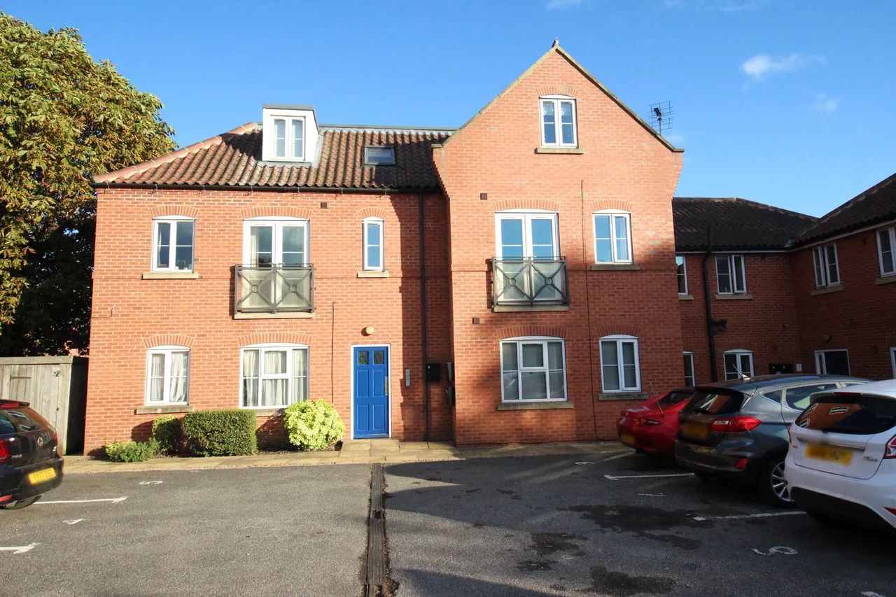 2 bed flat to rent — Huntington Road, York, YO31 9BW