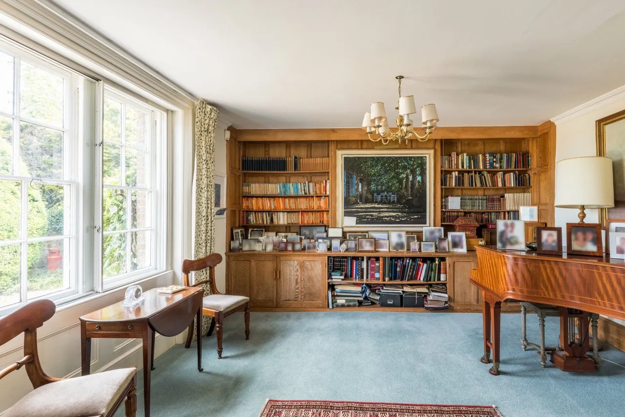 Court-At-Street, Hythe, Kent, CT21 4PE, photo 4