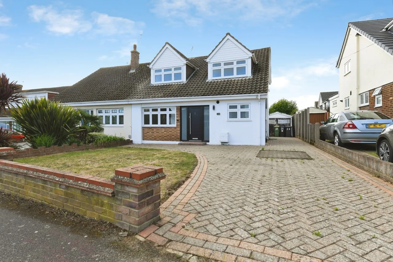 4 bed house for sale — Eastern Road, RAYLEIGH, Essex, SS6