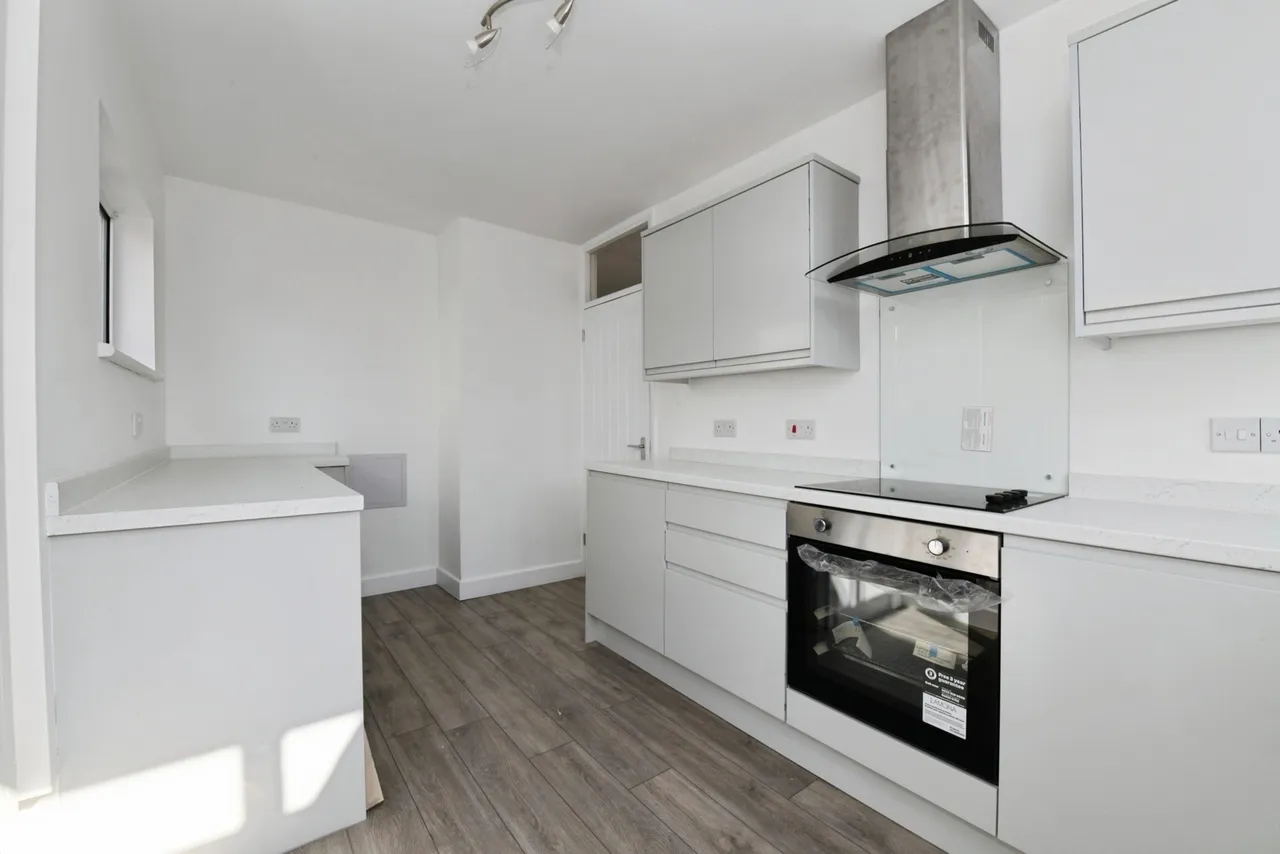Eastern Road, RAYLEIGH, Essex, SS6, photo 7