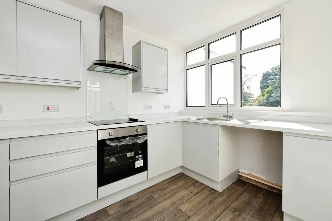 Eastern Road, RAYLEIGH, Essex, SS6, photo 5