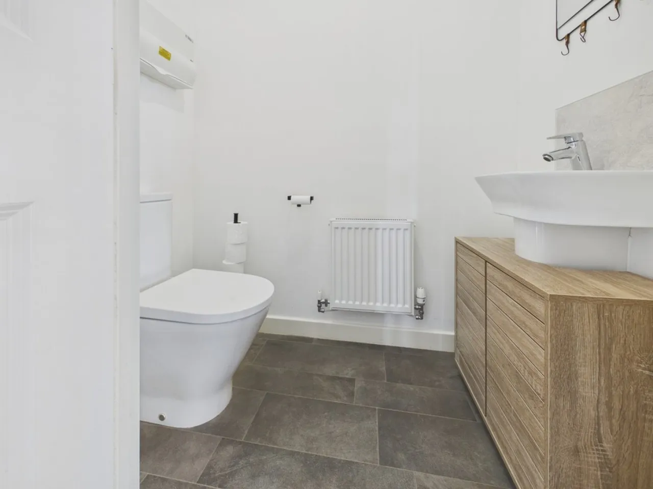 The Avenue, Wingerworth, Chesterfield, photo 9