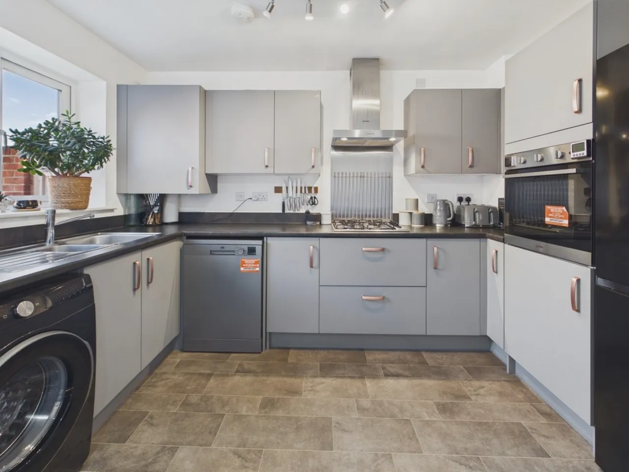 The Avenue, Wingerworth, Chesterfield, photo 8