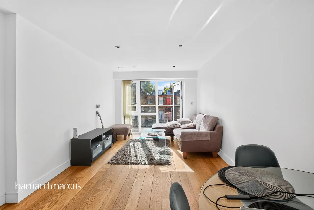 Longfield Avenue, London, W5, photo 11