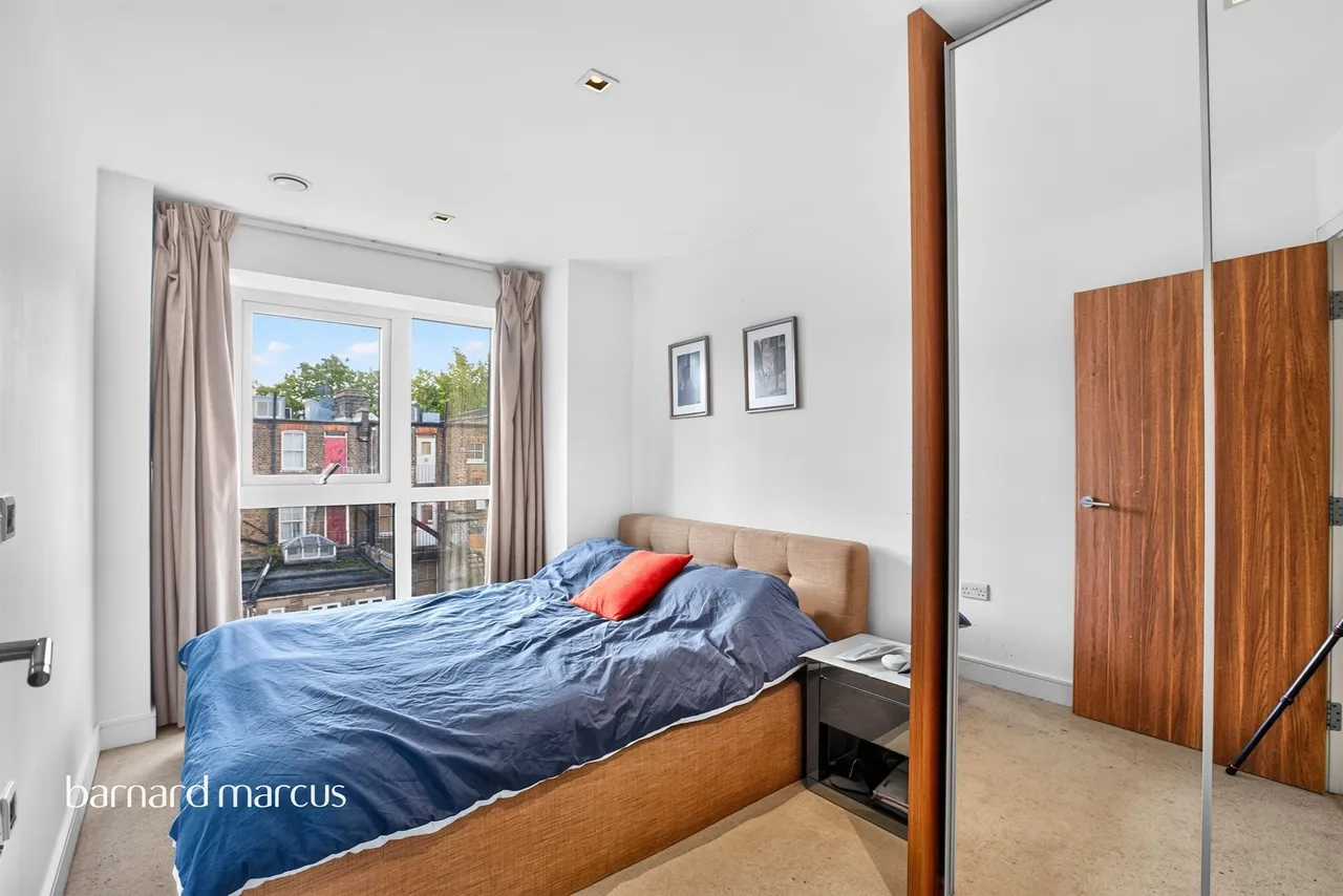 Longfield Avenue, London, W5, photo 9