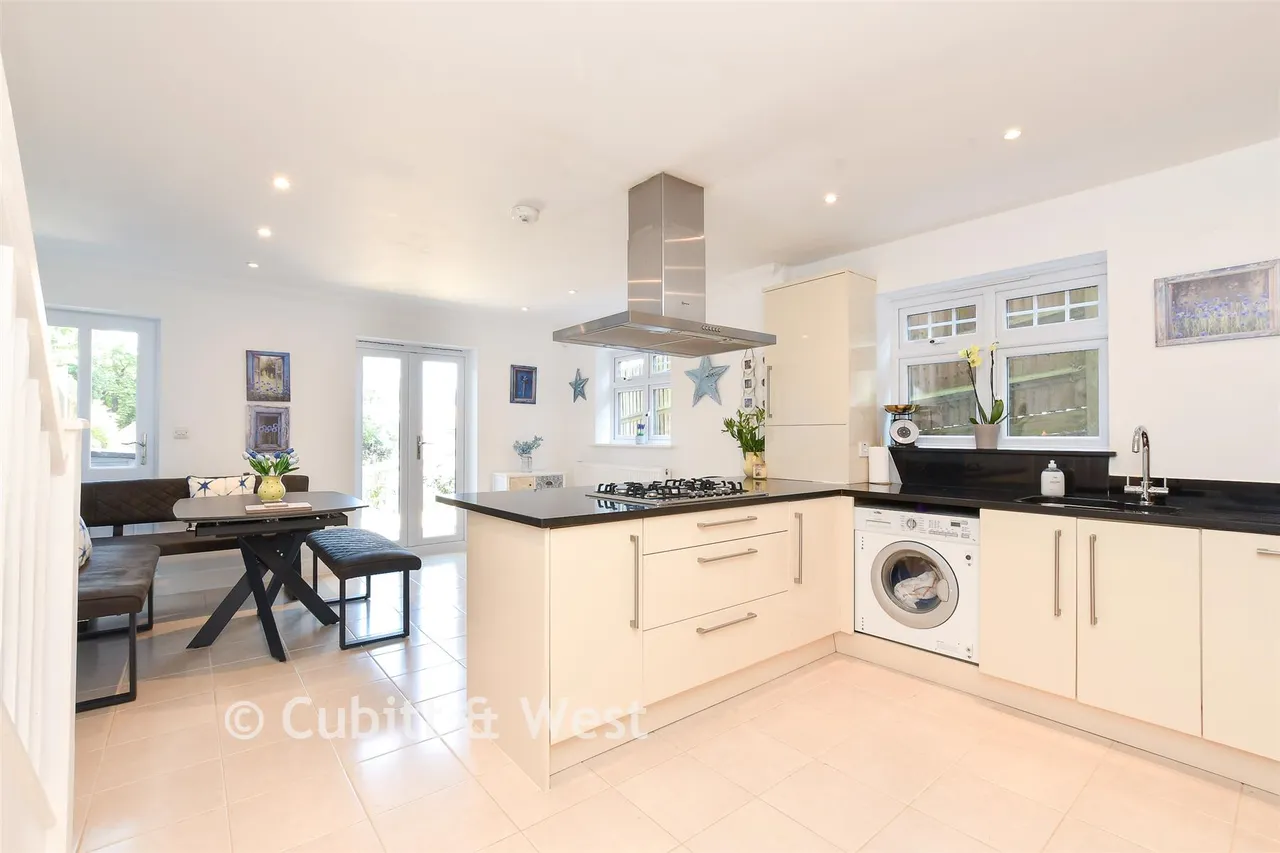 Tupwood Gardens, Caterham, CR3, photo 4