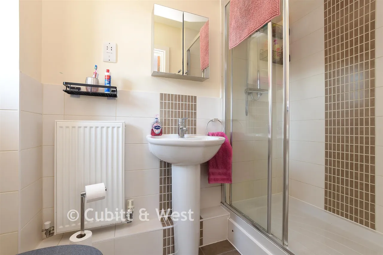 Tupwood Gardens, Caterham, CR3, photo 18