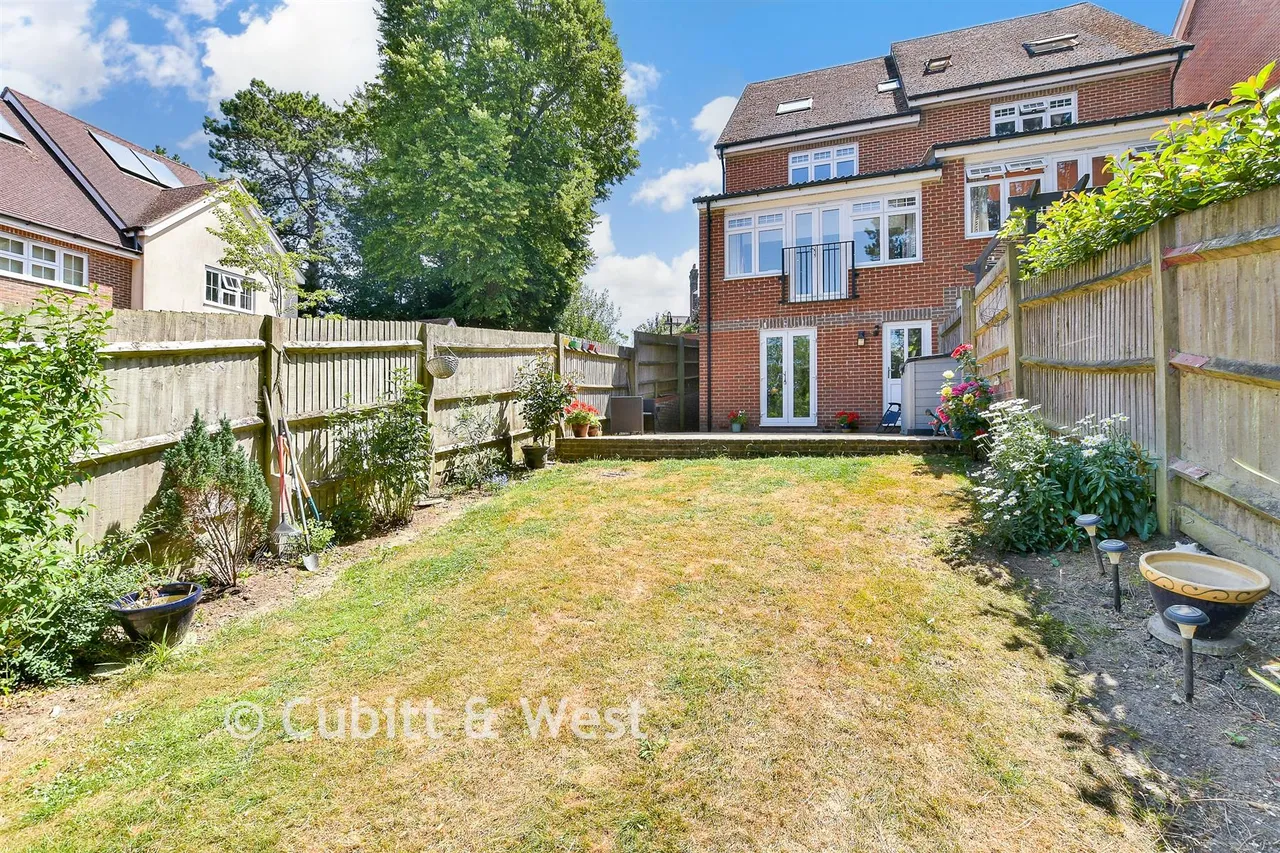Tupwood Gardens, Caterham, CR3, photo 21