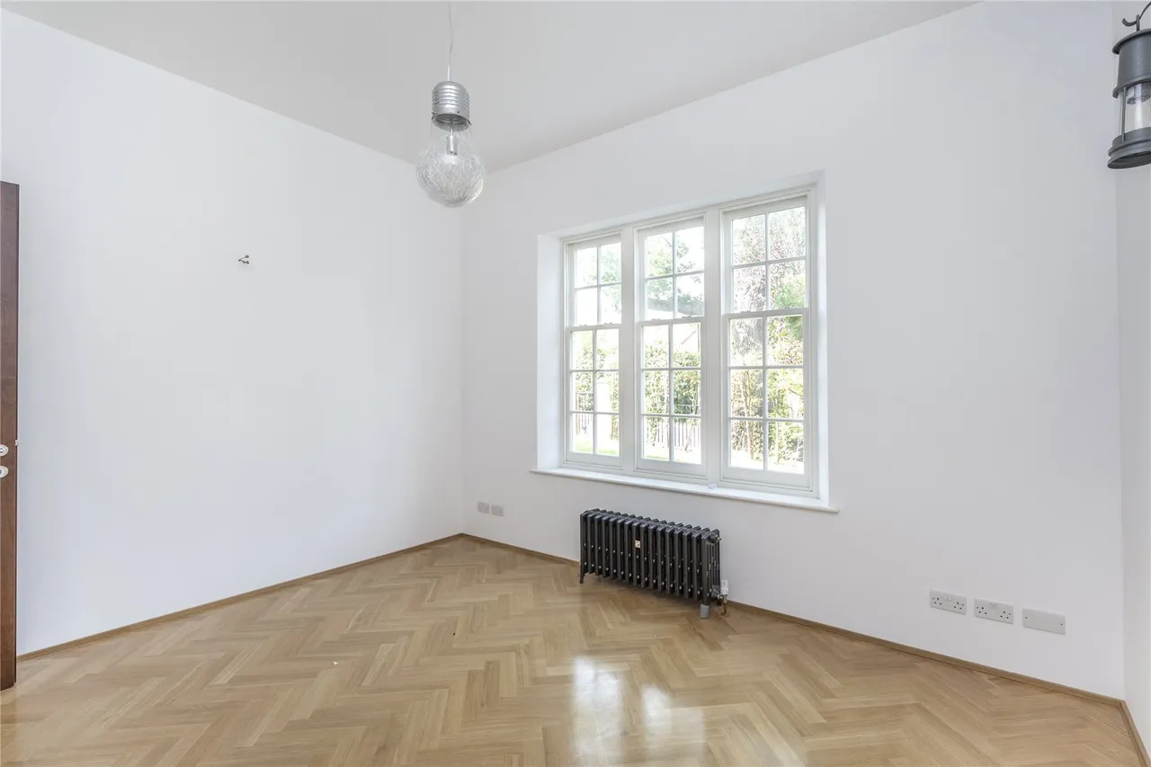 Coombe Hill Road, Kingston upon Thames, KT2, photo 9