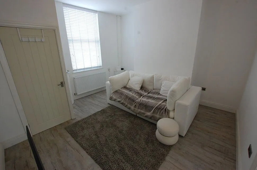 Canterbury Street, Ashton-under-Lyne, OL6, photo 2