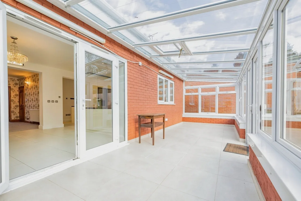 Swiss Avenue, Watford, WD18, photo 9