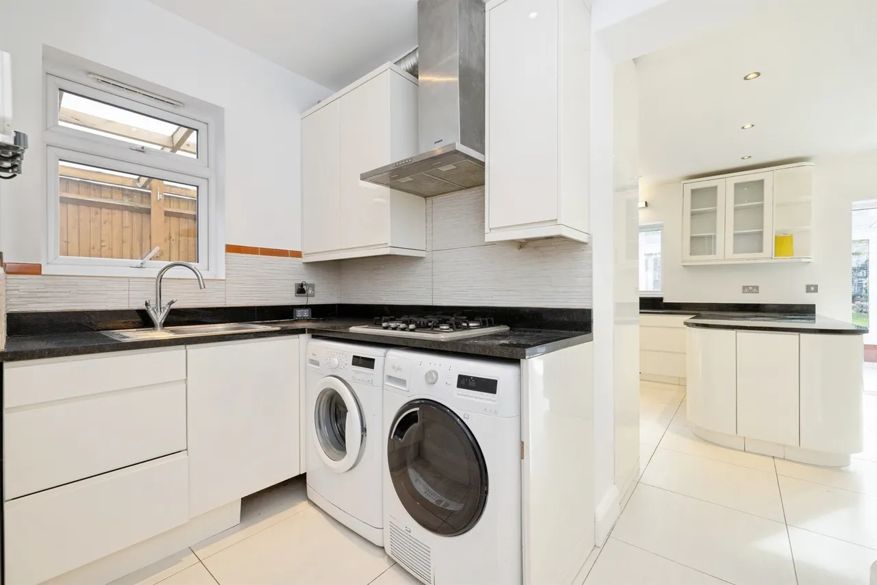 Swiss Avenue, Watford, WD18, photo 4
