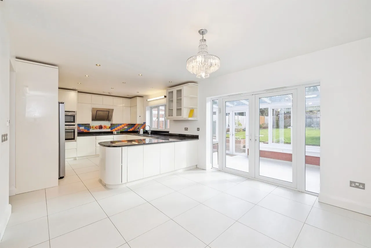 Swiss Avenue, Watford, WD18, photo 2