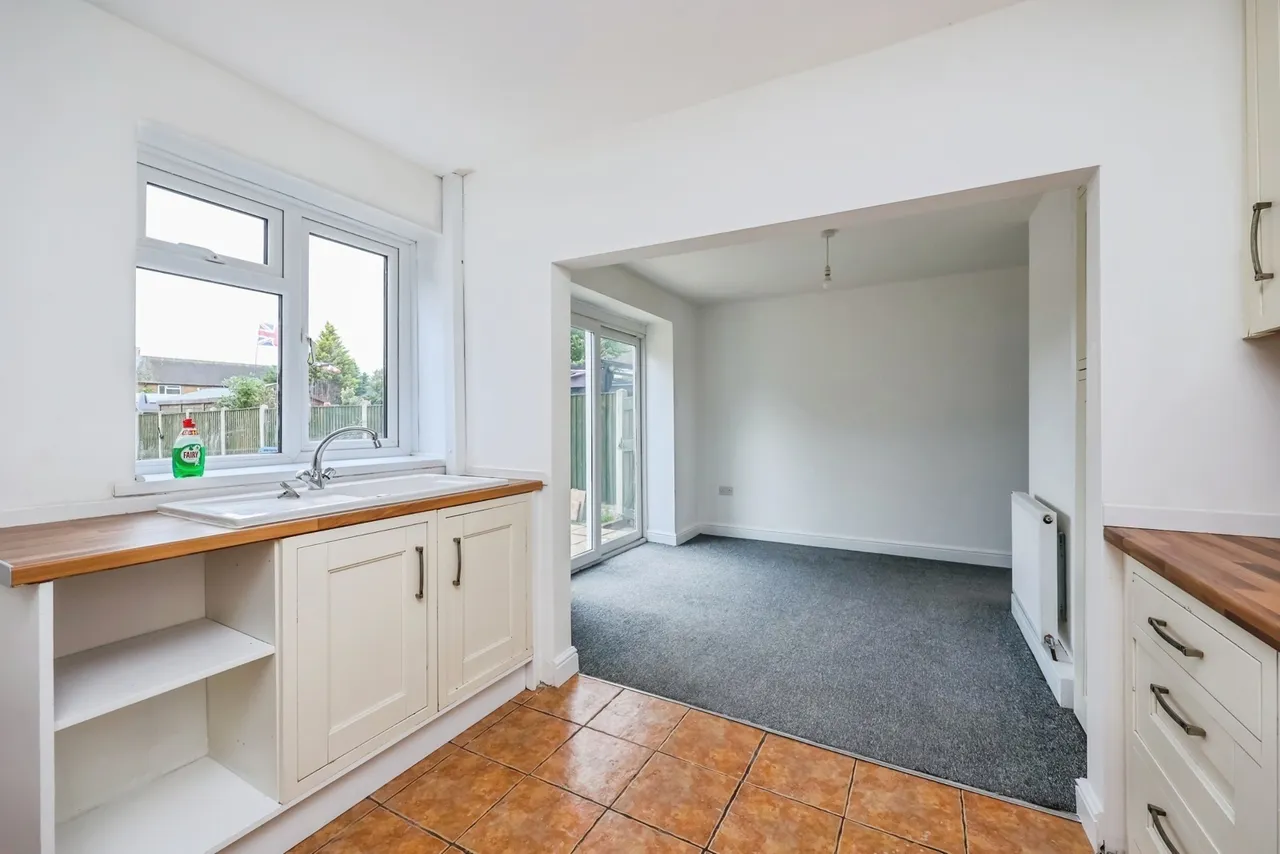 Foxearth Avenue, Clifton, NG11, photo 7