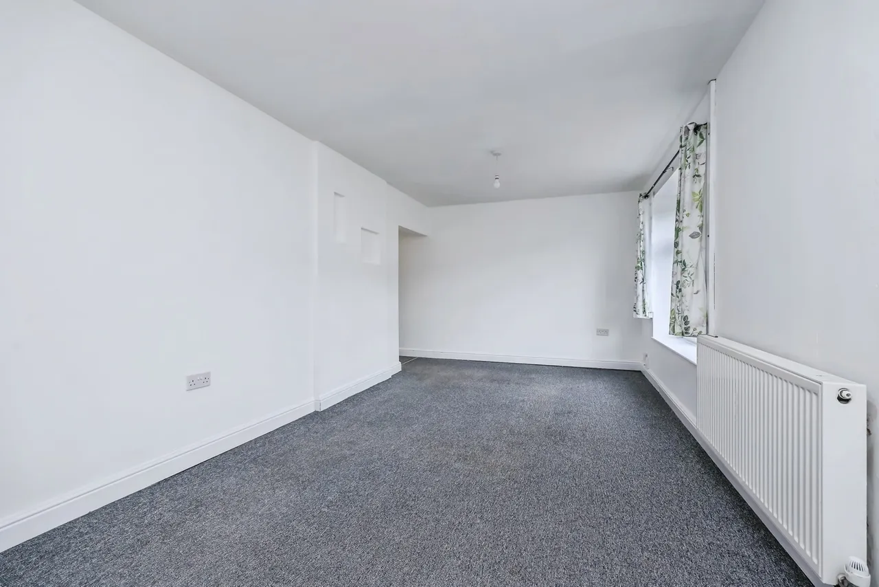 Foxearth Avenue, Clifton, NG11, photo 6