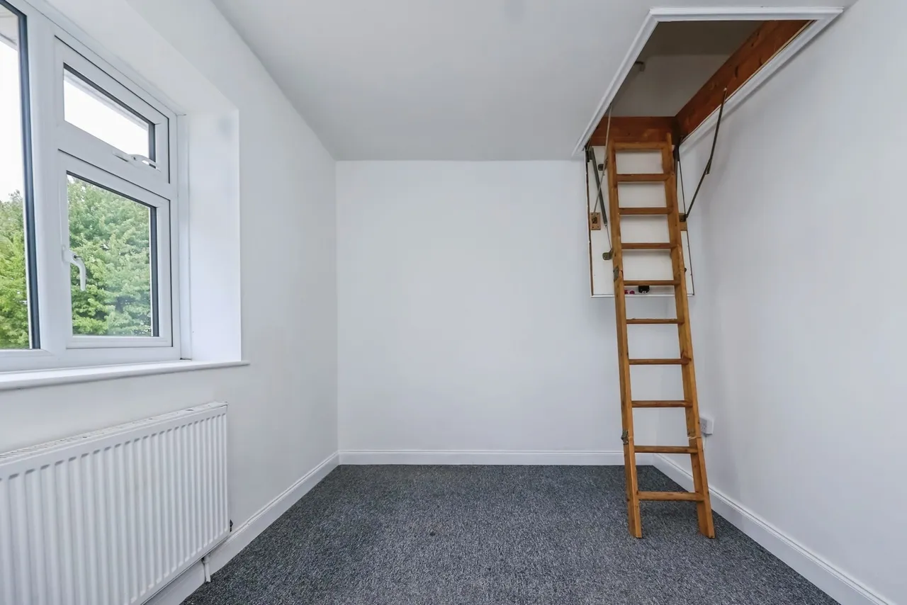 Foxearth Avenue, Clifton, NG11, photo 12
