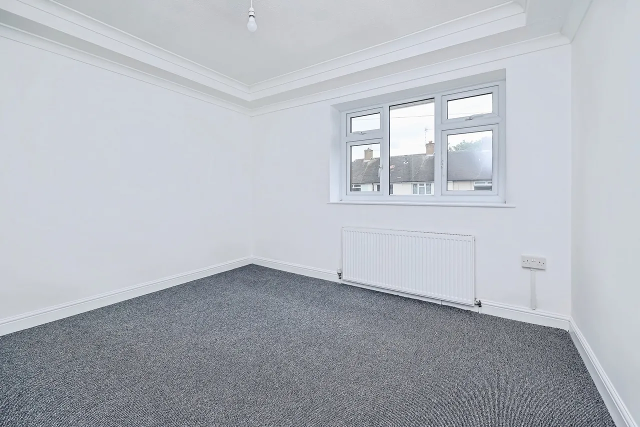 Foxearth Avenue, Clifton, NG11, photo 9