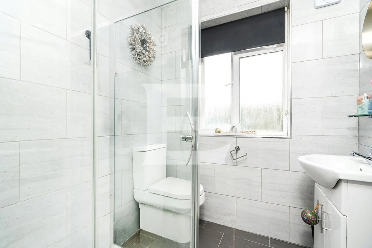 Grants Close, Mill Hill, NW7, photo 9