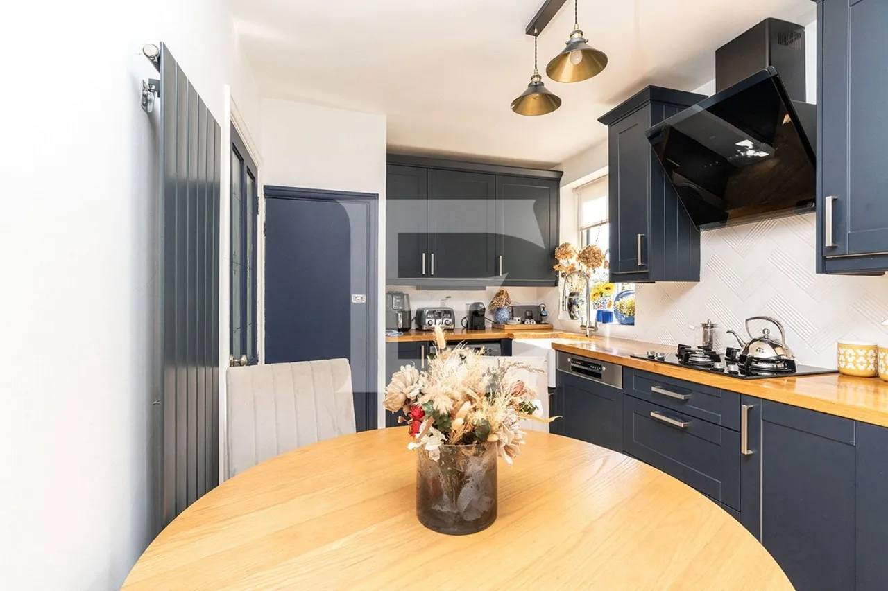 Grants Close, Mill Hill, NW7, photo 12