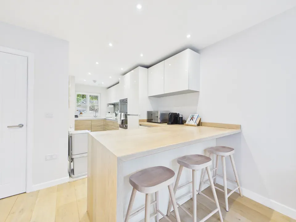 Palmer Avenue, Broadbridge Heath, photo 3
