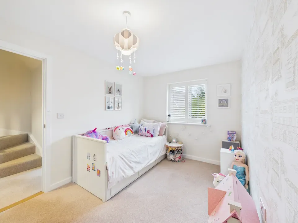 Palmer Avenue, Broadbridge Heath, photo 8