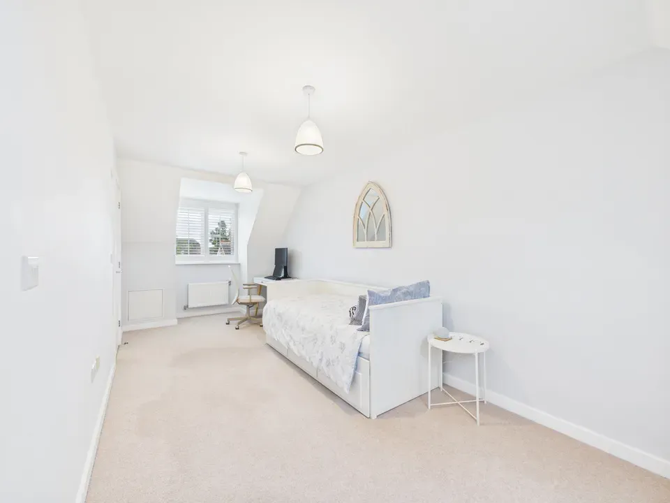 Palmer Avenue, Broadbridge Heath, photo 9