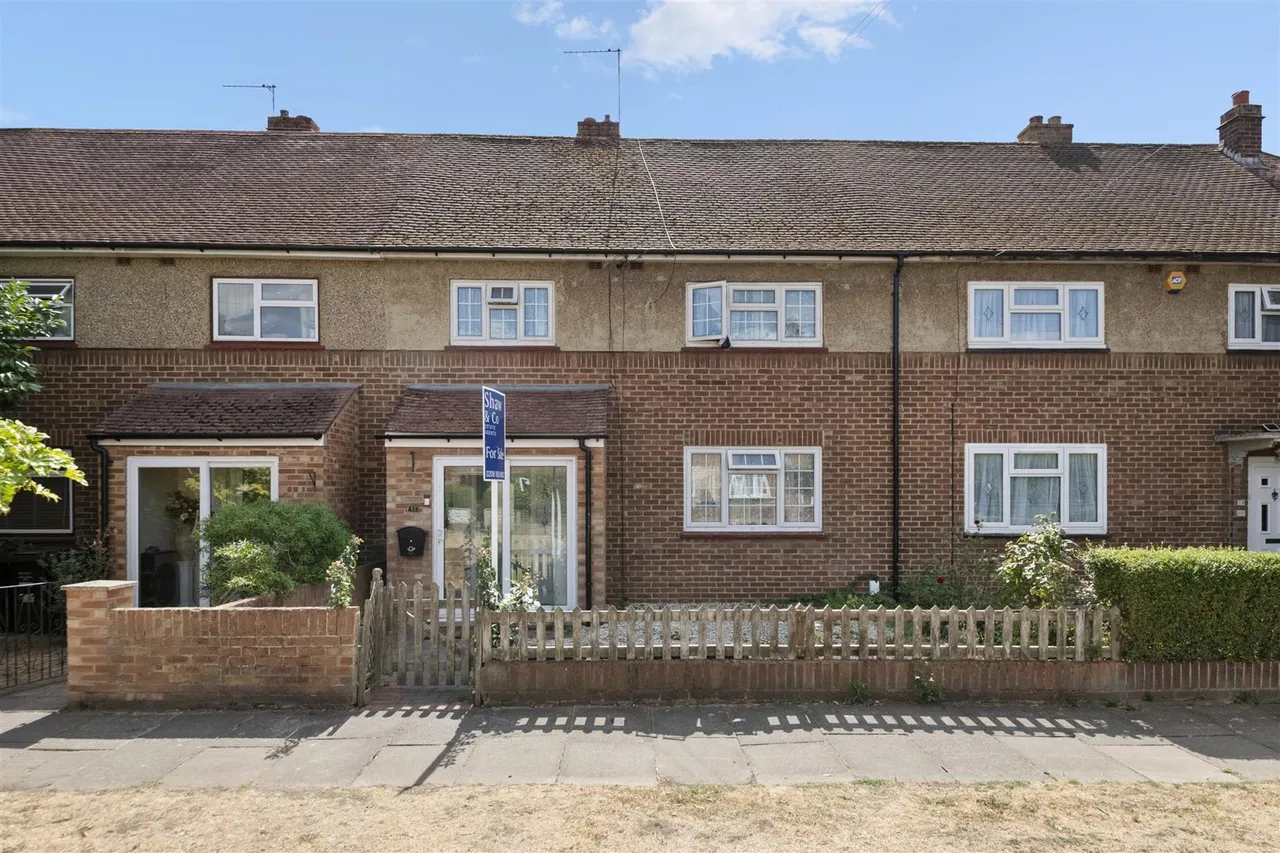 3 bed house for sale, Peacock Avenue, Feltham