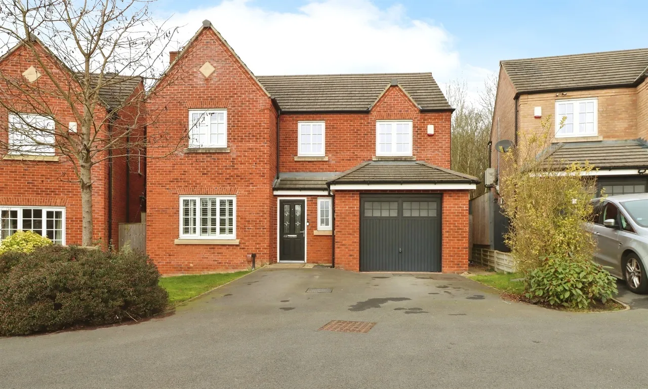 4 bed house for sale — Thompson Way, Rothwell, Kettering