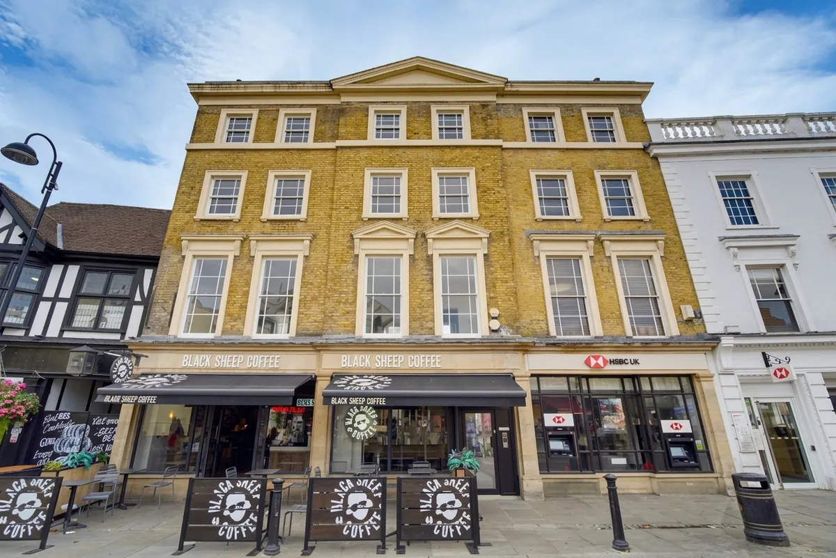 2 bed flat to rent, Uxbridge, UB8
