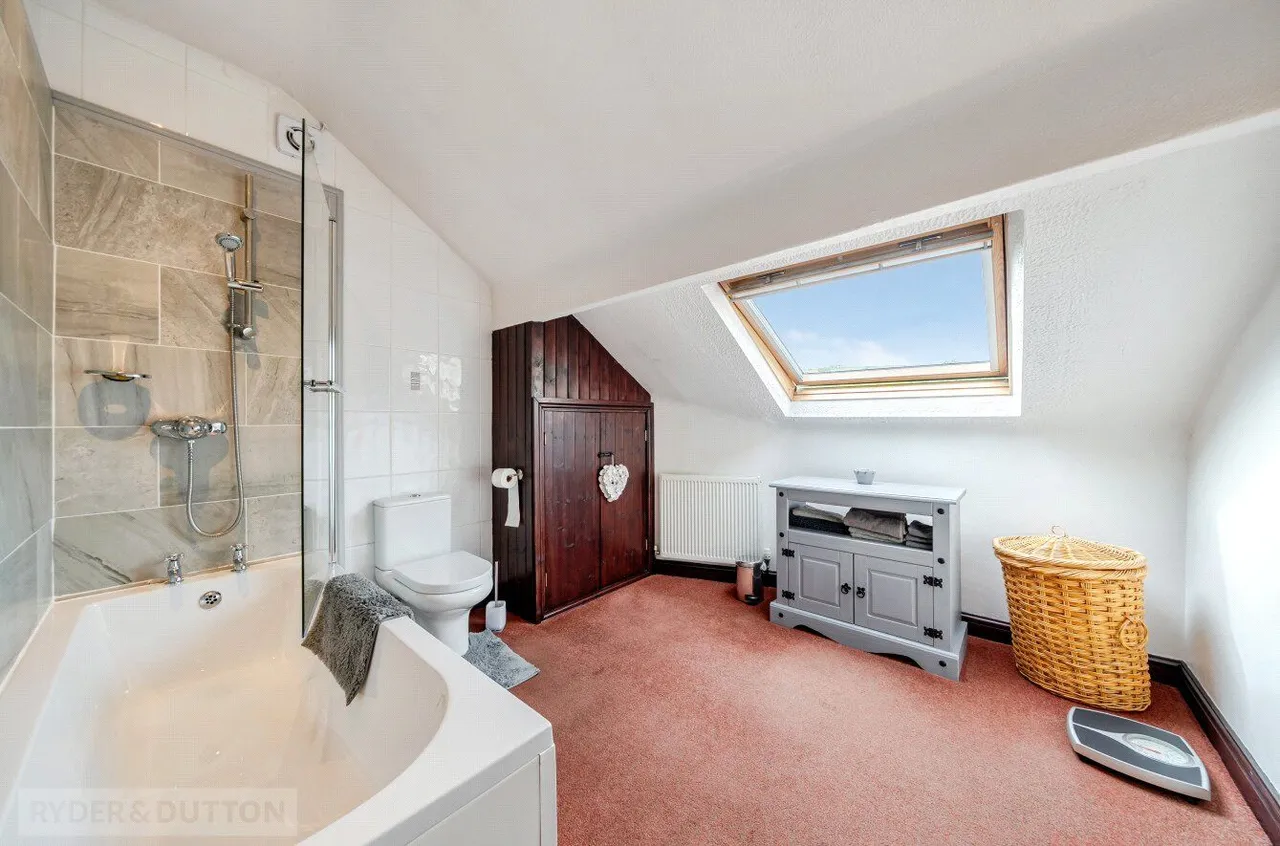 Coombes Lane, Charlesworth, SK13, photo 17
