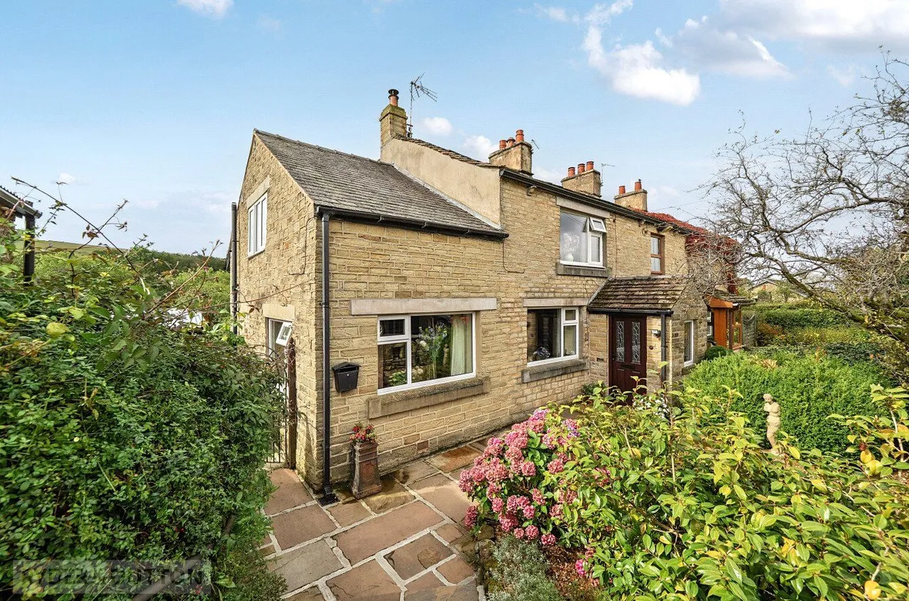3 bed house for sale, Coombes Lane, Charlesworth, SK13