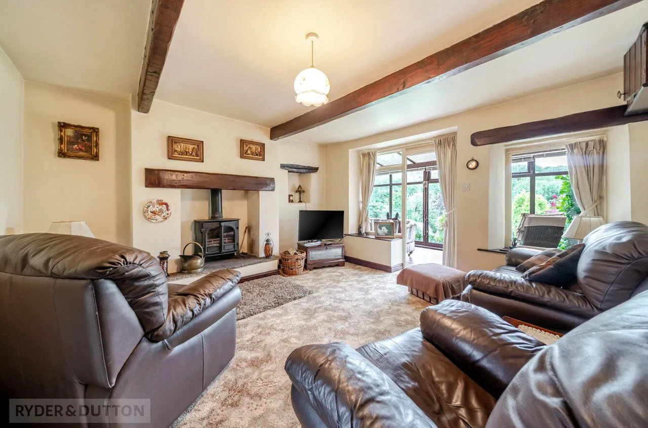 Coombes Lane, Charlesworth, SK13, photo 6