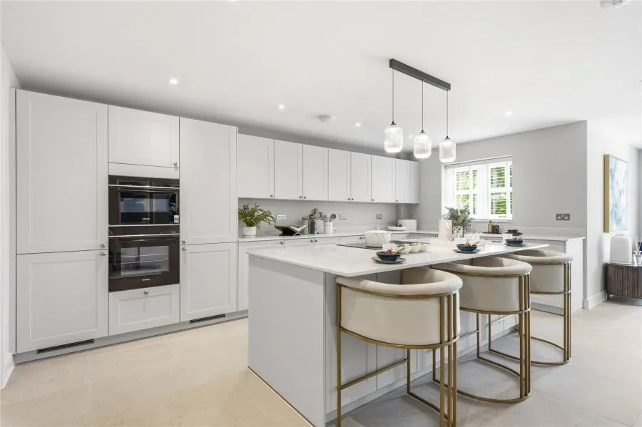 Bakeham Lane, Englefield Green, TW20, photo 2